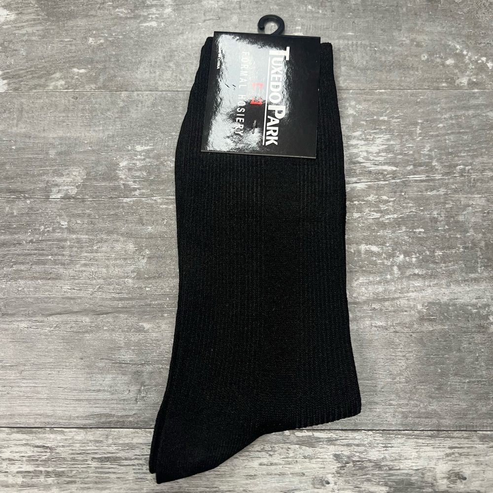 NWT Tuxedo Park Solid Black Dress Socks